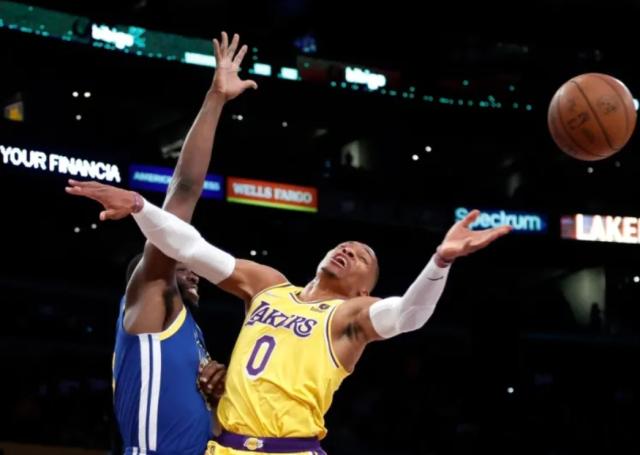 开云平台-正负值-23全队倒数第一！韦少糟糕首秀拖累全队