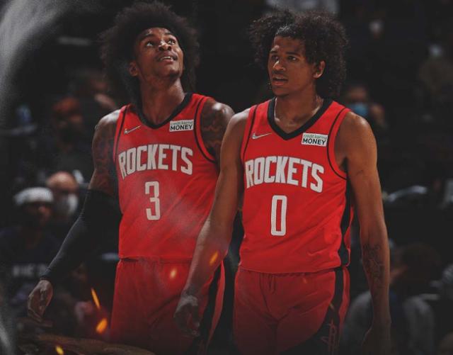 开云平台-格林低迷莫布利闪光 众新秀揭幕战表现各有千秋