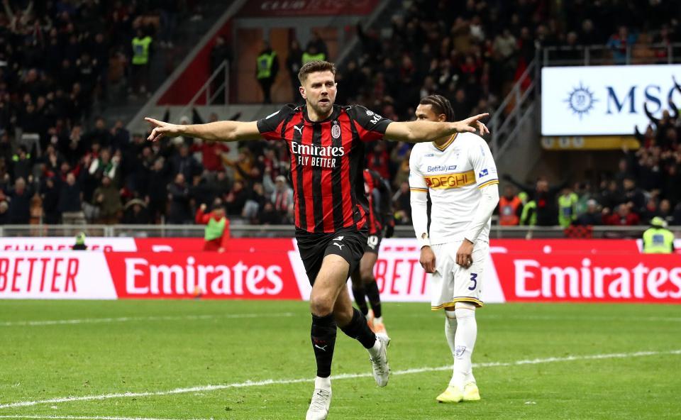 开云中国-1-0！米兰20轮不败仍距国米3分 800万新援登场3分钟绝杀+加盟首球