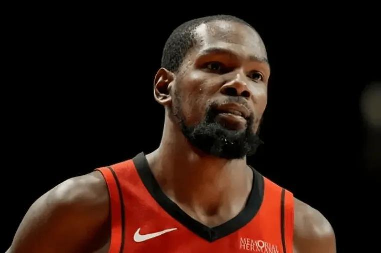 开云入口-火箭111-104战胜活塞 球员评价：3人优秀，4人良好，泰特崩盘