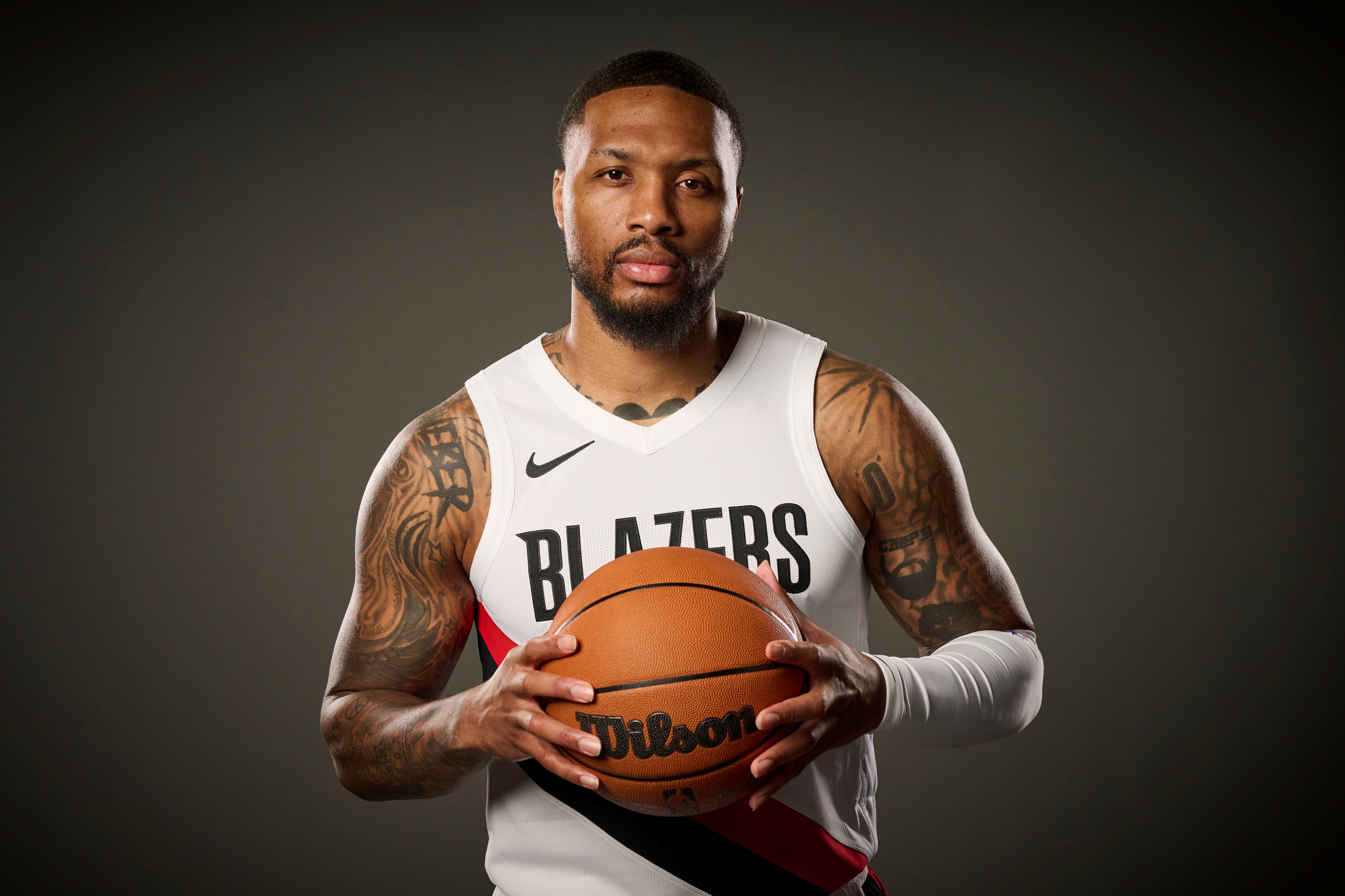 开云平台-贝弗利：利拉德不属于名人堂 他没有总冠军&amp;在普通球队得高分不够