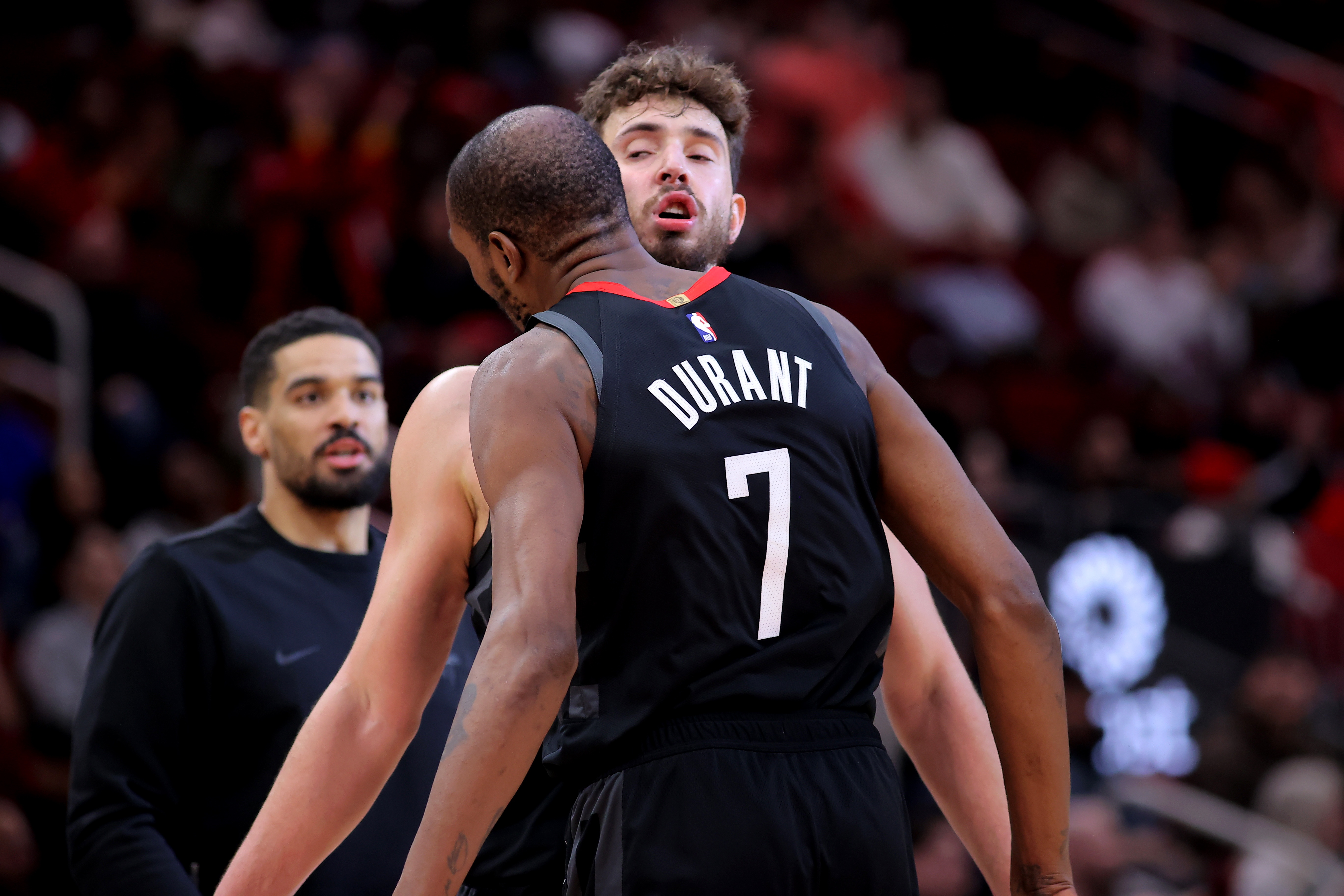 开云体育-KD谈35次助攻：让每个人都参与了进来 才是我们需要打出的篮球